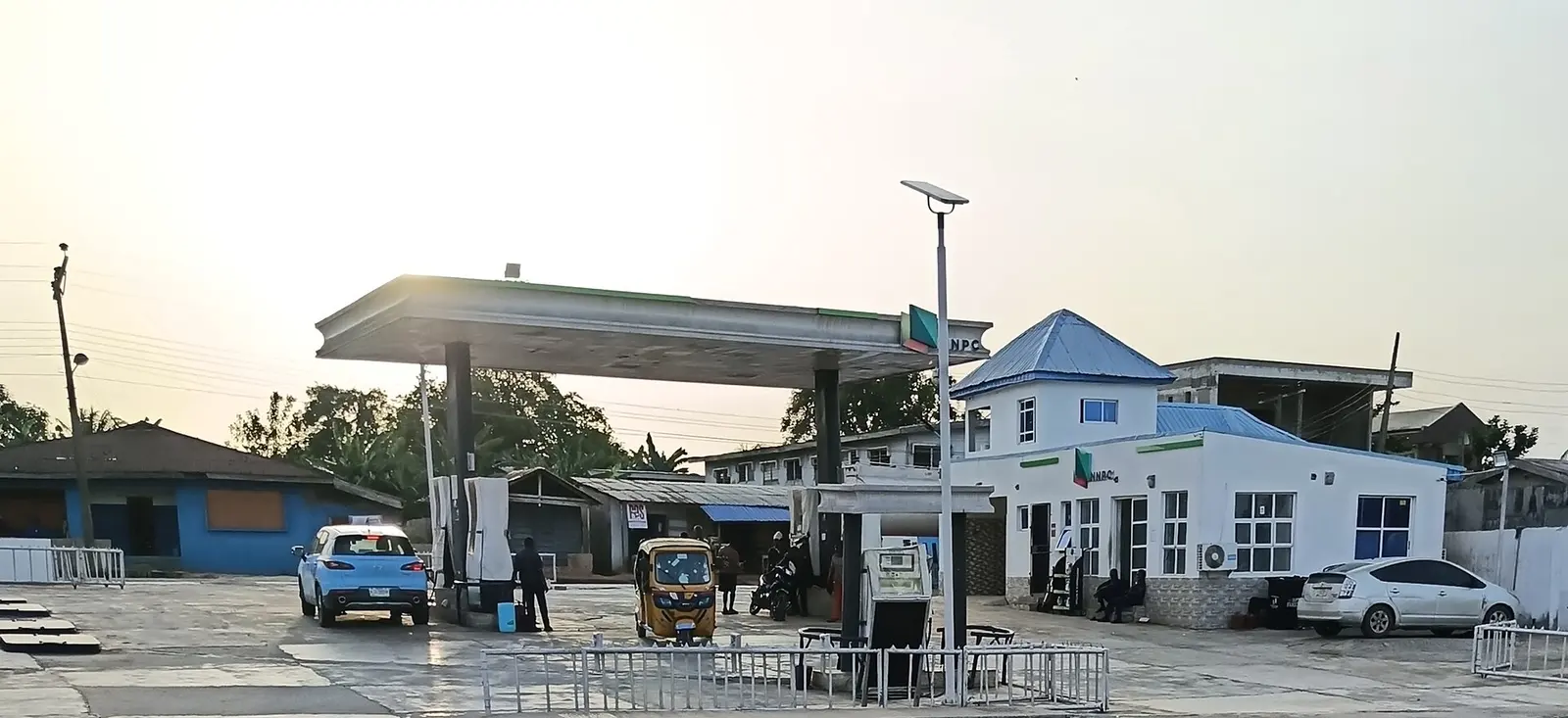 NNPC Raises Petrol to ₦1,405; App Users Pay ₦1,339
